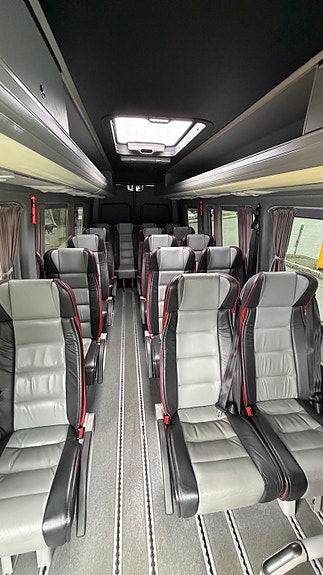 Mercedes-Benz Sprinter 519 CDI CMS Auto 11 of 20