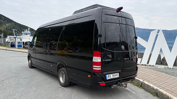 Mercedes-Benz Sprinter 519 CDI CMS Auto 3 of 20