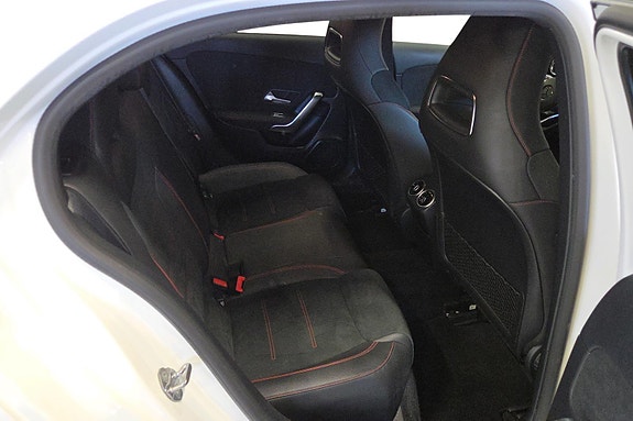 Mercedes-Benz A180 22 of 25
