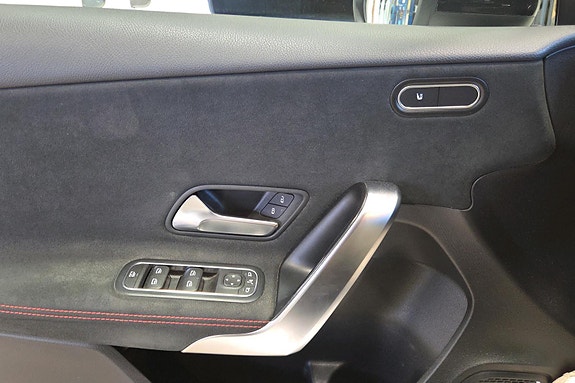Mercedes-Benz A180 17 of 25