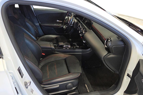 Mercedes-Benz A180 23 of 25