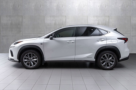 Lexus NX300h 3 of 30