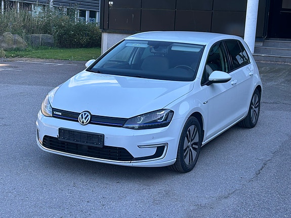 Volkswagen e-Golf VII 2 of 23