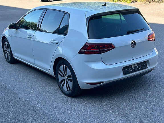 Volkswagen e-Golf VII 8 of 23
