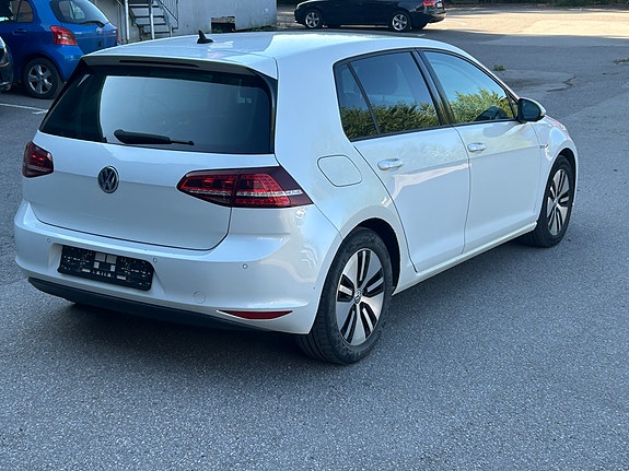 Volkswagen e-Golf VII 6 of 23
