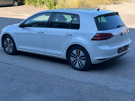 Volkswagen e-Golf VII 3 of 23