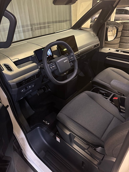 Kia PV5 22 of 30
