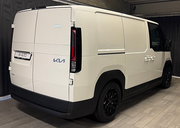 Kia PV5 10 of 30