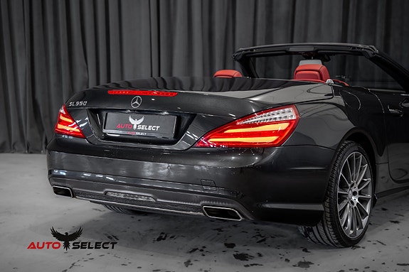 Mercedes-Benz SL500 16 of 30