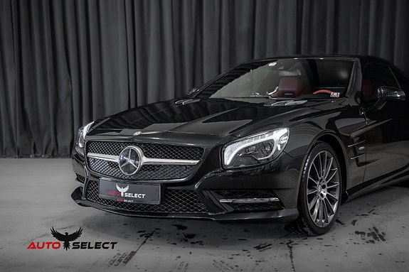 Mercedes-Benz SL500 8 of 30