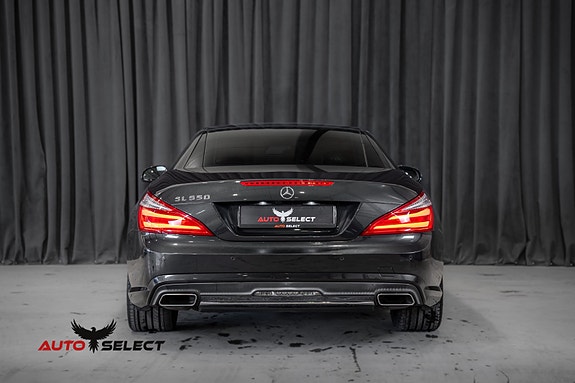Mercedes-Benz SL500 12 of 30