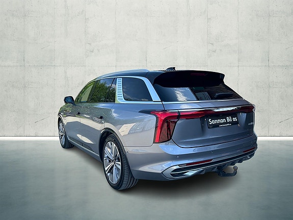 Hongqi E-HS9 7 of 30