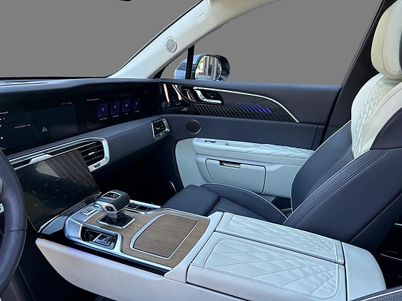 Hongqi E-HS9 14 of 30