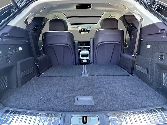 Hongqi E-HS9 11 of 30