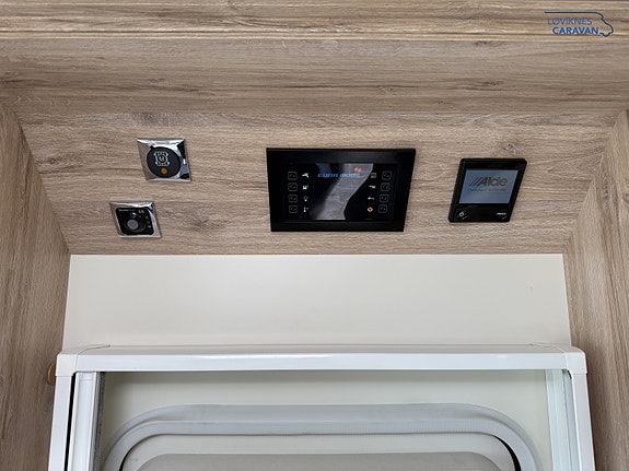 Eura Mobil IL 720 QB - Queenbed - AC Bodel - Automat 18 of 30