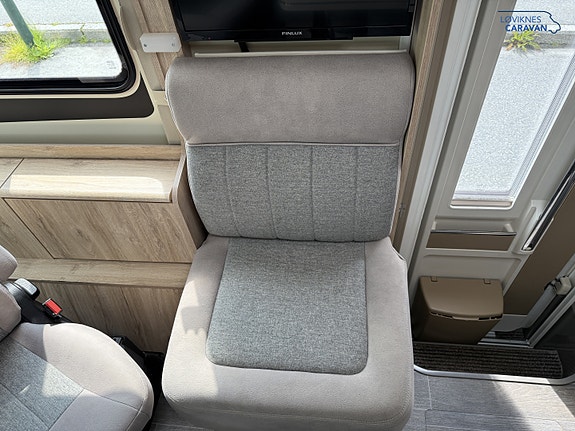 Eura Mobil IL 720 QB - Queenbed - AC Bodel - Automat 14 of 30