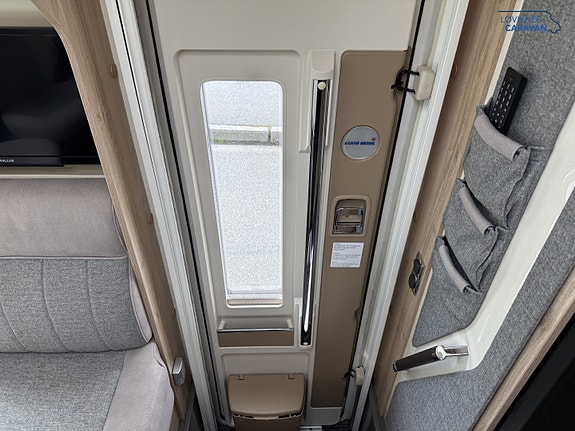 Eura Mobil IL 720 QB - Queenbed - AC Bodel - Automat 17 of 30