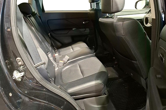 Mitsubishi Outlander 22 of 27