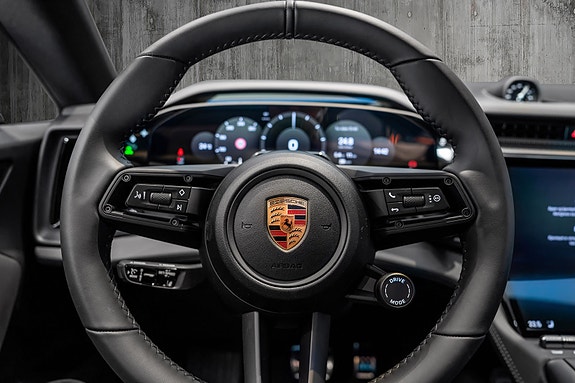 Porsche Cayenne 19 of 30