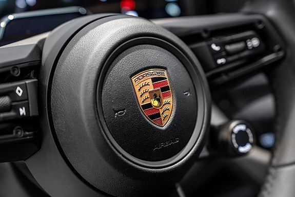 Porsche Cayenne 23 of 30