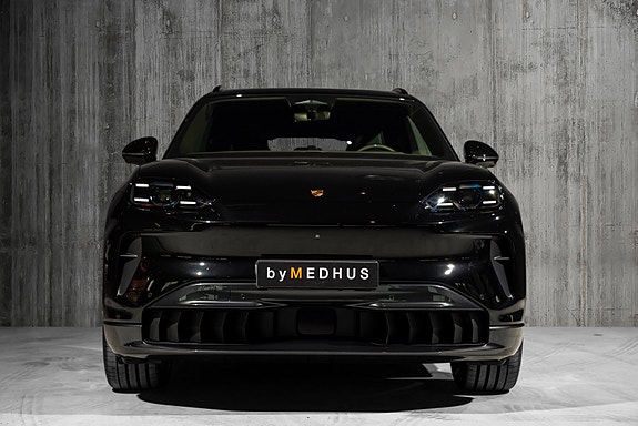 Porsche Cayenne 5 of 30
