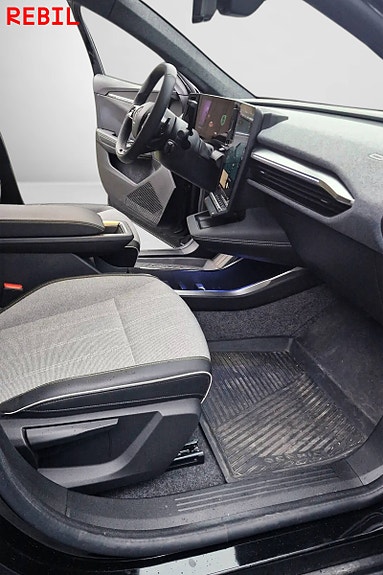 Renault Scenic E-Tech 7 of 16