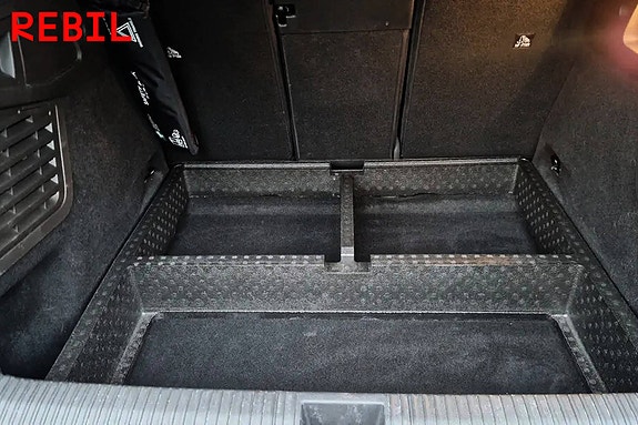 Renault Scenic E-Tech 10 of 16