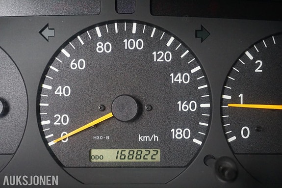 Toyota HiAce 11 of 30