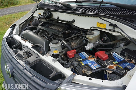 Toyota HiAce 24 of 30