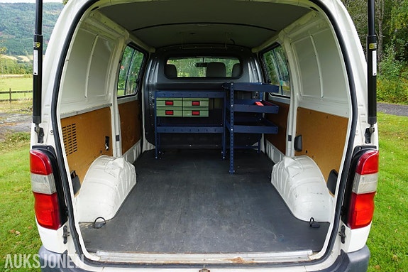Toyota HiAce 21 of 30