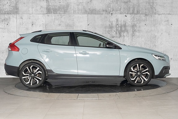 Volvo V40 Cross Country 15 of 30