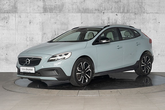Volvo V40 Cross Country 5 of 30