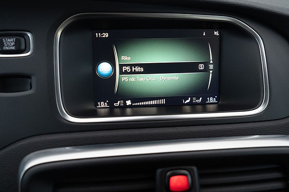 Volvo V40 Cross Country 21 of 30