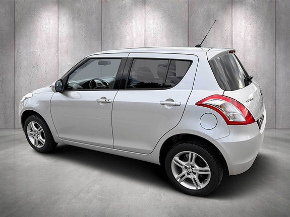 Suzuki Swift 3 of 11