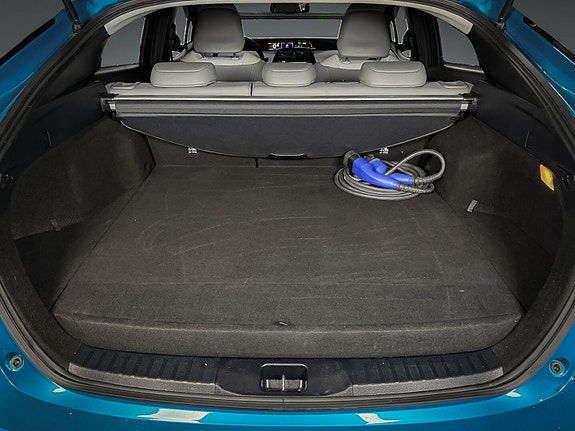 Toyota Prius Plug-in Hybrid 10 of 21