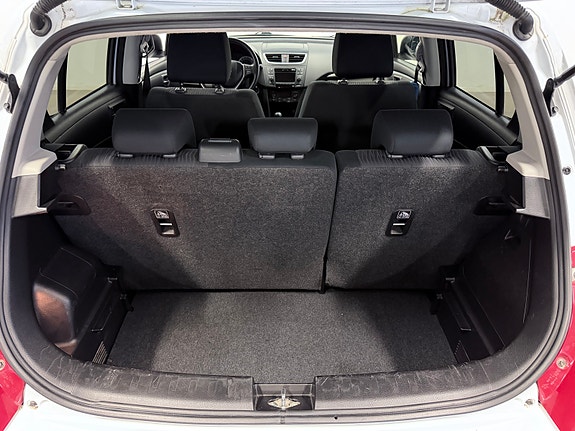Suzuki Swift 17 of 18
