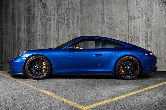 Porsche 911 GT3 3 of 30