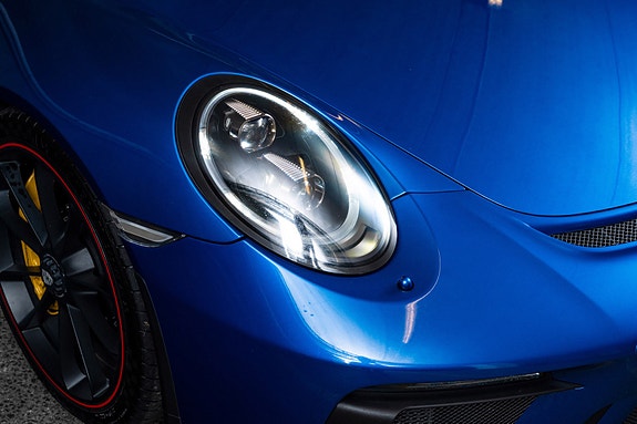 Porsche 911 GT3 14 of 30