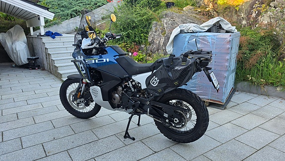 Husqvarna Norden 901 Expedition 2 of 22
