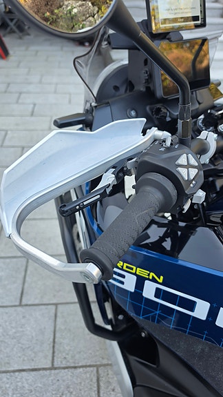 Husqvarna Norden 901 Expedition 13 of 22