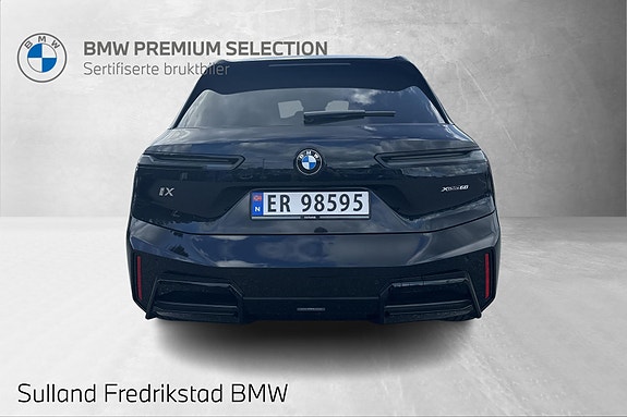 BMW iX 4 of 30