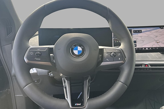 BMW iX 12 of 30