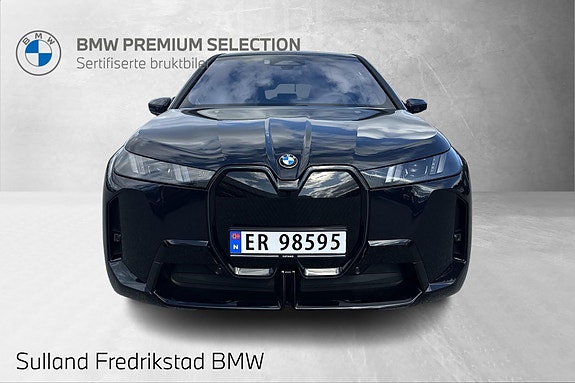 BMW iX 8 of 30