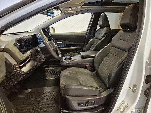 Nissan Ariya 8 of 26