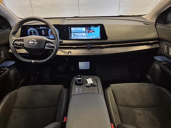 Nissan Ariya 7 of 26