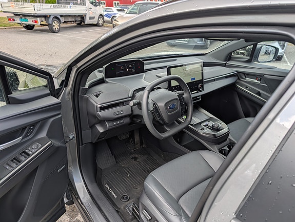 Subaru Solterra 9 of 11