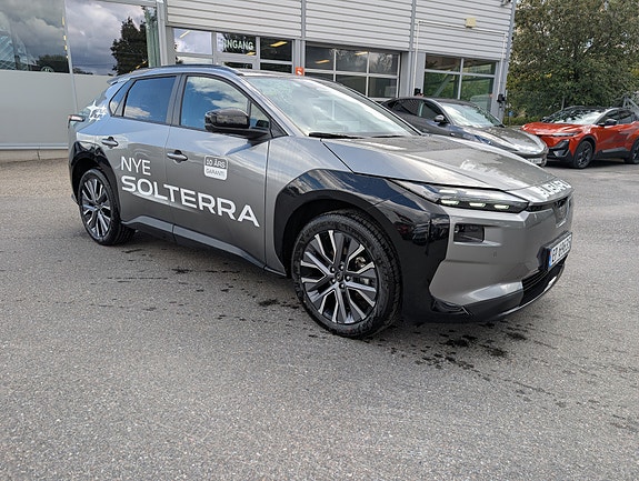 Subaru Solterra 4 of 11