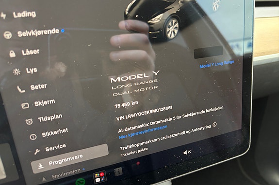 Tesla Model Y 17 of 17