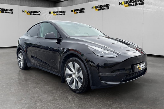 Tesla Model Y 2 of 17