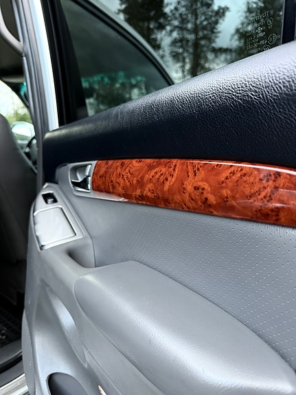 Toyota Land Cruiser 20 of 30